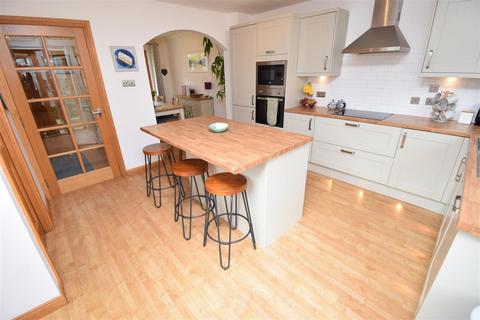 35 Wards Drive, Muir Of Ord, IV6 7PX