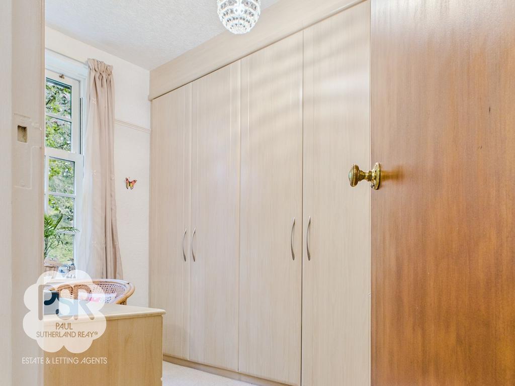 Main Bedroom - Dressing Room