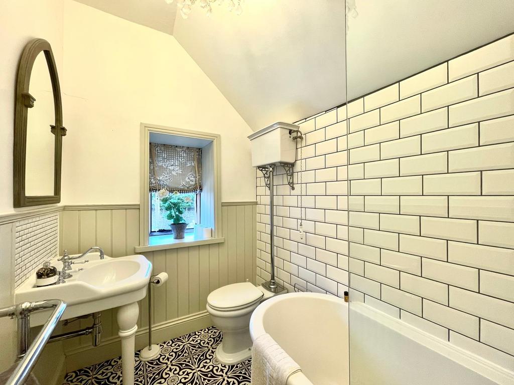 Annex bath
