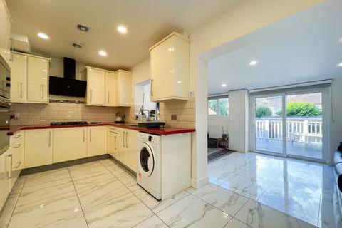 16 Lingfield Road, Gravesend, DA12 5AH
