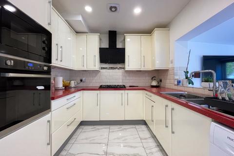 16 Lingfield Road, Gravesend, DA12 5AH