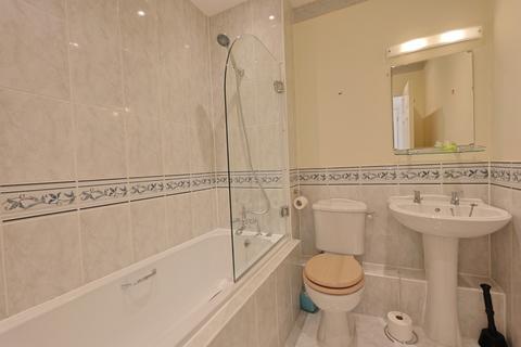 2 bedroom ground floor flat for sale, Castleham Court, 180 High Street, Edgware, Greater London, HA8 7EX
