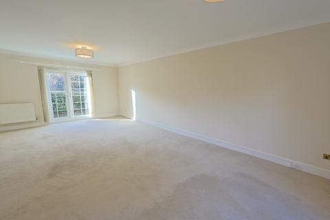 2 bedroom ground floor flat for sale, Castleham Court, 180 High Street, Edgware, Greater London, HA8 7EX