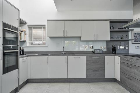 3 bedroom chalet for sale, Oak Rise, Hawkinge, CT18