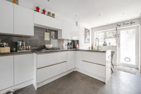 undefined, Farringdon Way, Tadley, RG26 3UA