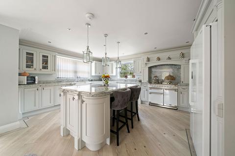 5 bedroom detached house for sale, Hatherley House, Aldermaston Road
