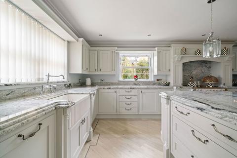 5 bedroom detached house for sale, Hatherley House, Aldermaston Road