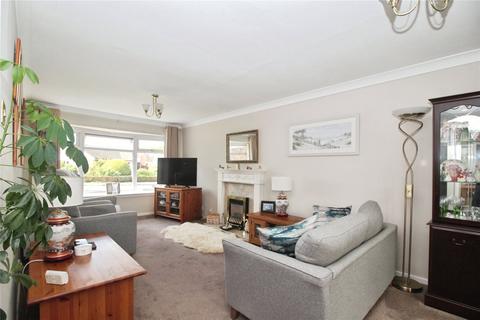 3 bedroom detached house for sale, Primrose Drive, Hinckley LE10