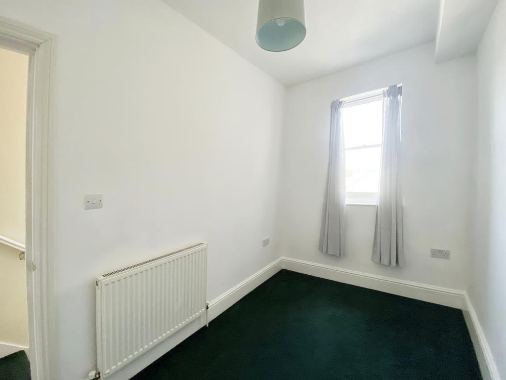 Top floor Bedroom 2