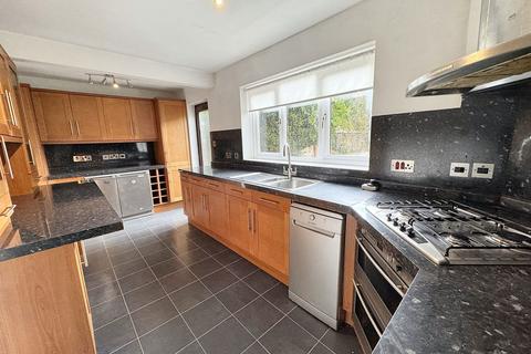 1 Bryn Rhosyn, Abergele, LL22 8EZ