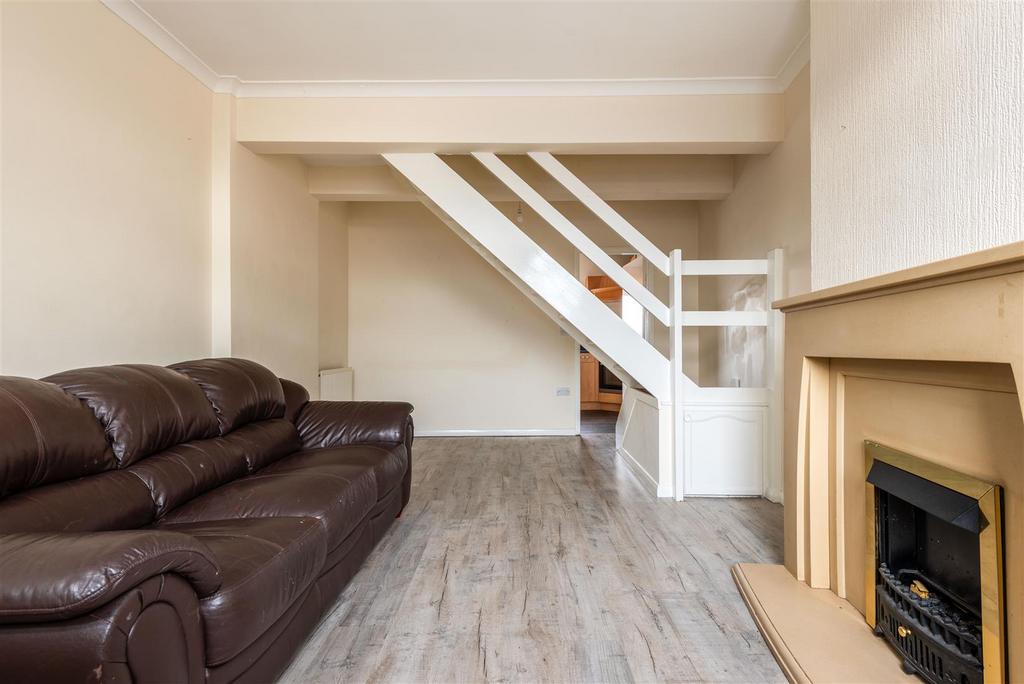 122 Manor Road-4.jpg