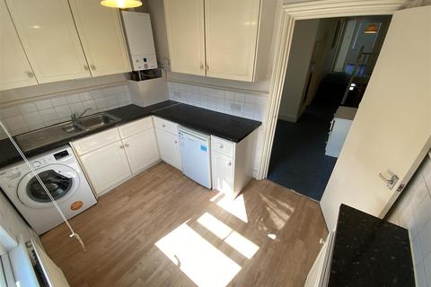 1 bedroom flat for sale, Queens Road, Buckhurst Hill