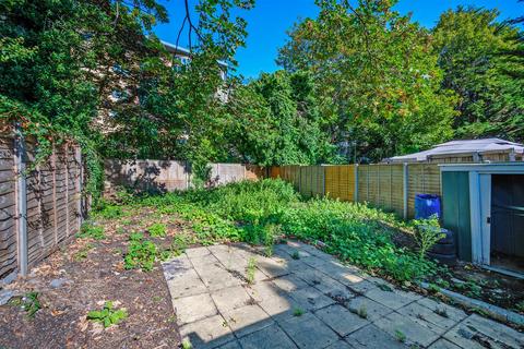 2 bedroom maisonette for sale, Runnymede, Colliers Wood SW19