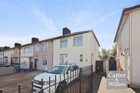 3 bedroom end of terrace house for sale, Rowney Gardens, Dagenham, Essex
