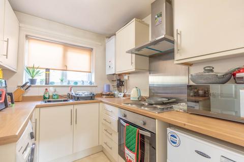 undefined, Thrupp, Stroud