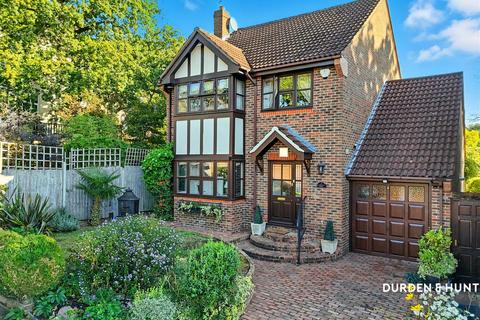 Fairview Road, Chigwell, IG7