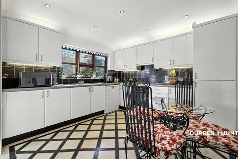 undefined, Fairview Road, Chigwell, IG7