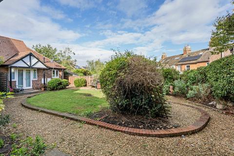 undefined, Park Court, Oxfordshire OX9
