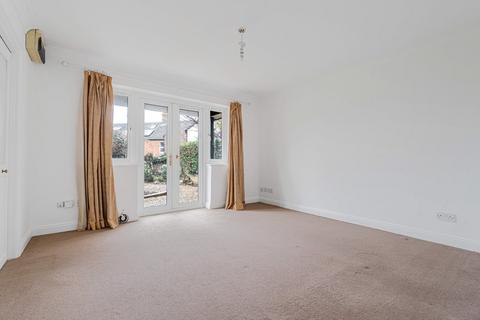 2 bedroom bungalow for sale, Park Court, Oxfordshire OX9
