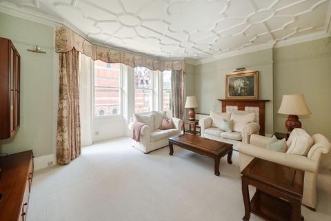 Ashley Gardens, Ambrosden Avenue, Victoria SW1W
