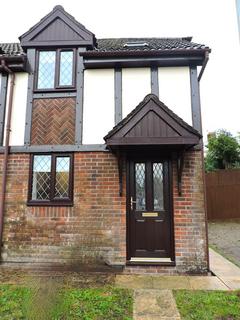 2 bedroom semi-detached house to rent, Hatfield Court, Ravenhill, Swansea