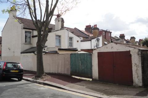 undefined, Belgrave Road,  London, E13
