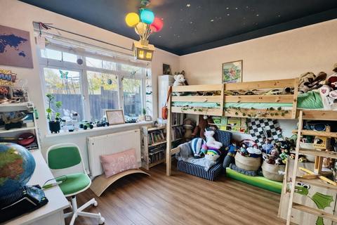 undefined, Fairway, Kingsley, Northampton NN2