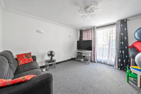 undefined, Glamorgan Close, Mitcham CR4