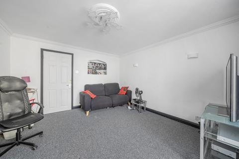 undefined, Glamorgan Close, Mitcham CR4