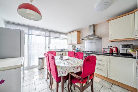 undefined, Glamorgan Close, Mitcham CR4