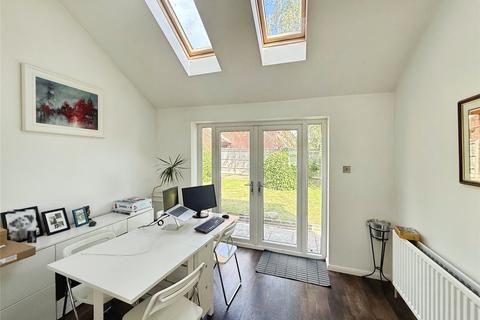 2 bedroom semi-detached house for sale, Mars Close, Wokingham, Berkshire