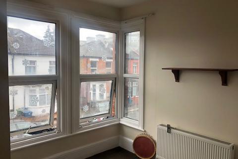 2 bedroom flat to rent, Harrow, HA1