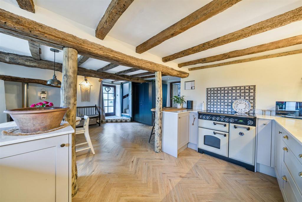 Kitchen/Dining Room