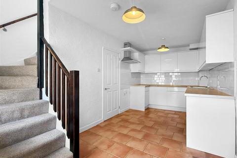 3 bedroom maisonette for sale, Well Street, Torrington EX38