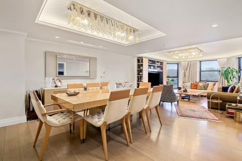 4 bedroom flat to rent, Riverside Court, Nine Elms, SW8