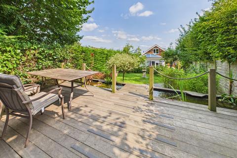 15 Deepdene, Wadhurst, TN5 6EL