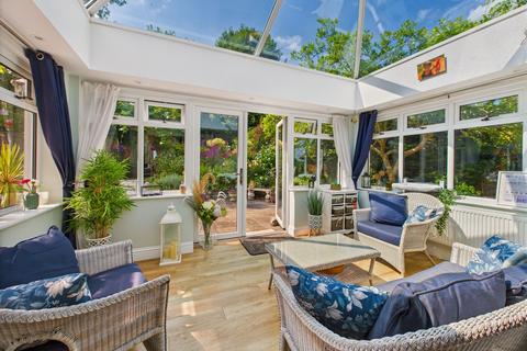 15 Deepdene, Wadhurst, TN5 6EL