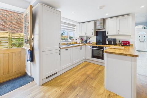 15 Deepdene, Wadhurst, TN5 6EL