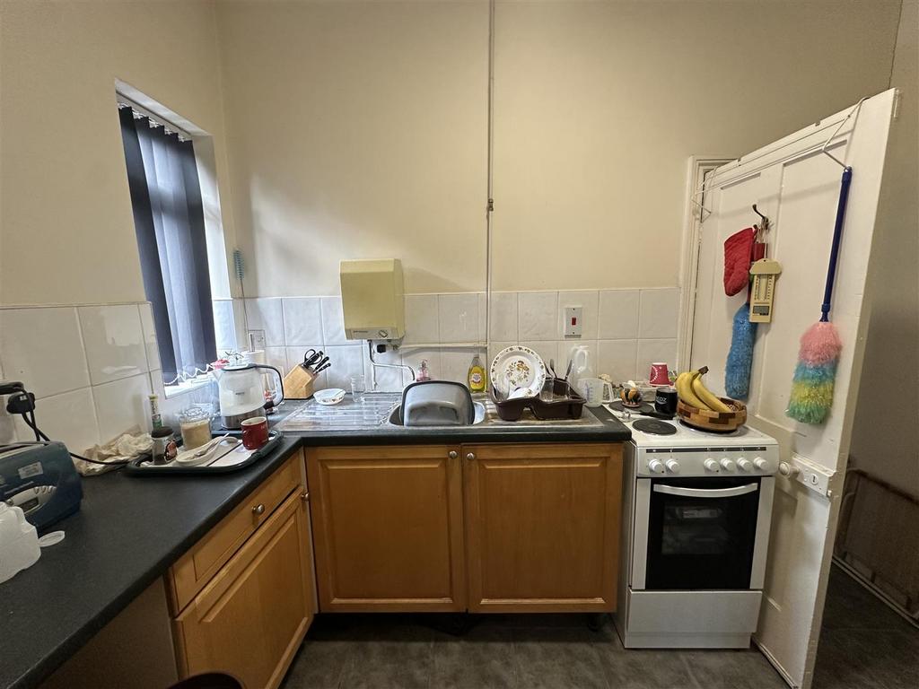 Kitchen six