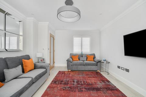 3 bedroom detached house for sale, Eleanor Place, Farnham, GU9