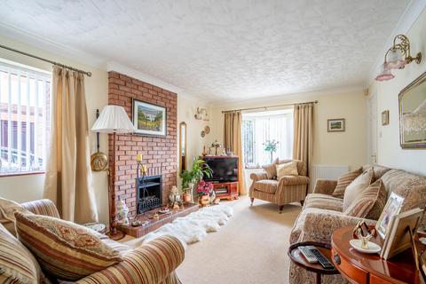 3 bedroom detached house for sale, Norway Drive, York