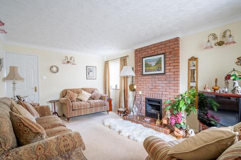 3 bedroom detached house for sale, Norway Drive, York