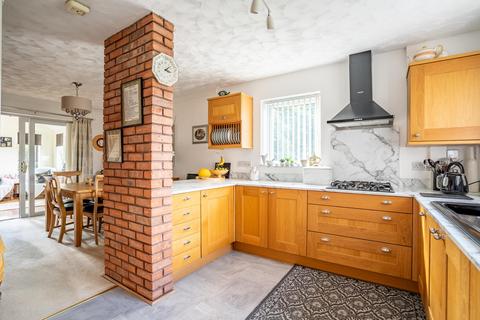 3 bedroom detached house for sale, Norway Drive, York