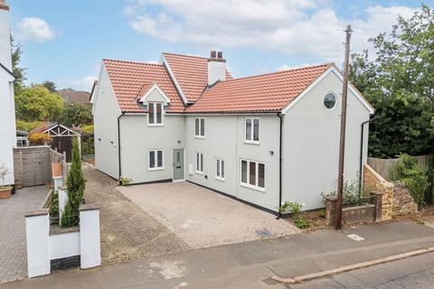 4 bedroom detached house for sale, Westfield Road, Wellingborough NN8