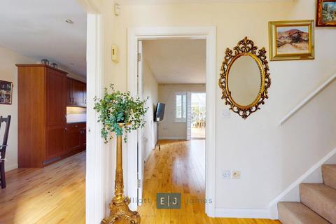 3 bedroom detached house for sale, St. Nicholas Place, Loughton IG10