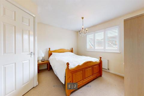 3 bedroom detached house for sale, St. Nicholas Place, Loughton IG10