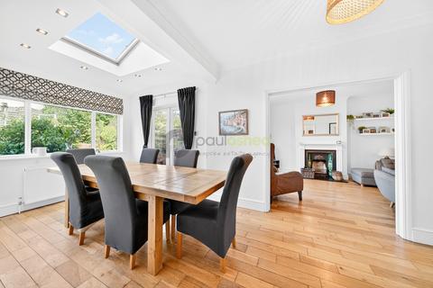 undefined, Pine Walk, Woodmansterne, Banstead SM7 3PY