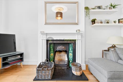undefined, Pine Walk, Woodmansterne, Banstead SM7 3PY