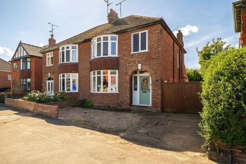 3 bedroom semi-detached house for sale, Carholme Road, Lincoln LN1