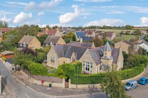 4 bedroom house for sale, Camden Square, Bozeat, Wellingborough